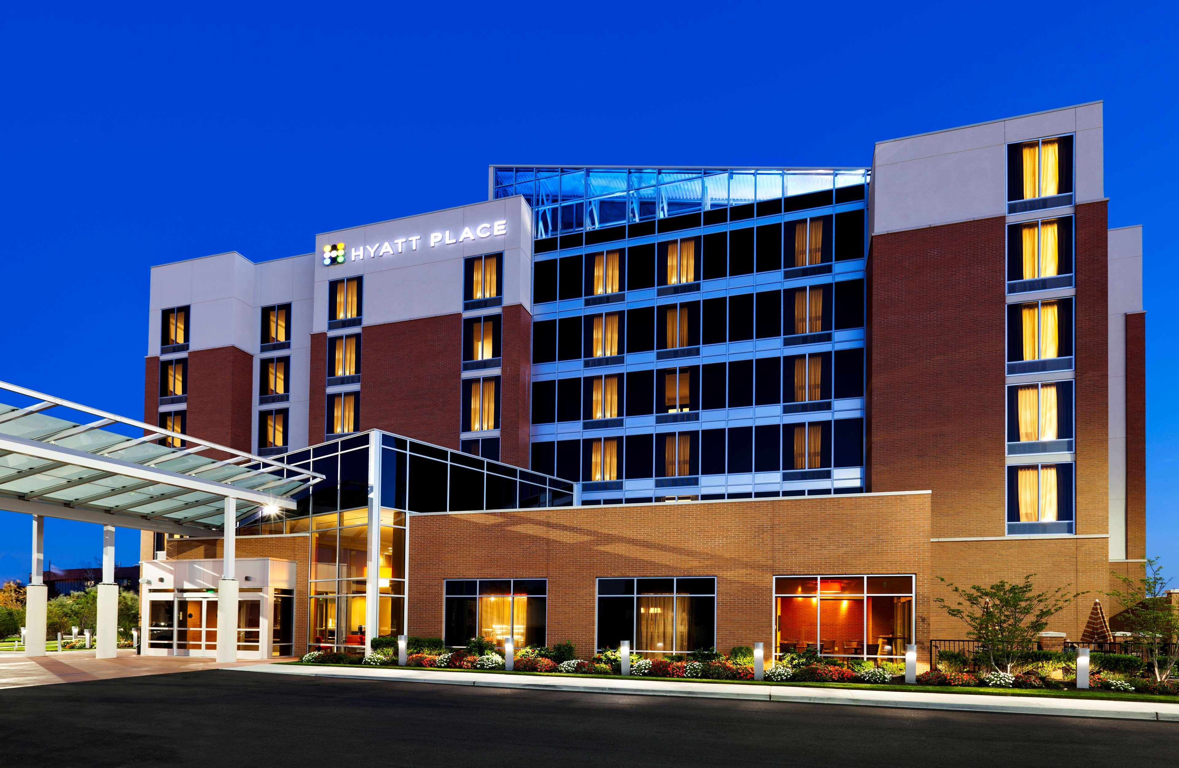 Hyatt Place Garden City Hotel Exterior photo